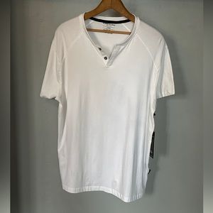 NWT Kenneth Cole New York ..White, Short Sleeve Shirt, Size Large